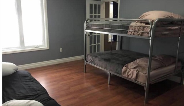 Severn River Serenity: Pet Friendly Family Cottage
