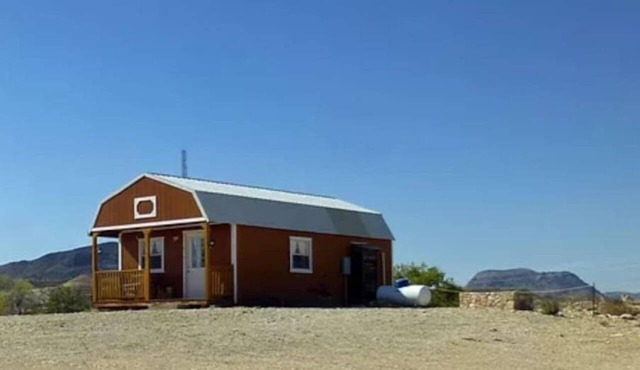 Sherri’s Terlingua Cabin on the Creek: Easy Access