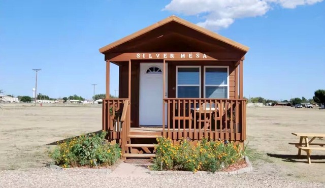 Silver Mesa Cabin - Cozy Getaway in Silverton, TX