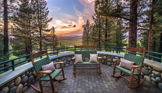 Skidder - Luxury 3500 sqft - Northstar 4+BR w Game Room, Private Hot Tub Sauna, & HOA Amenities