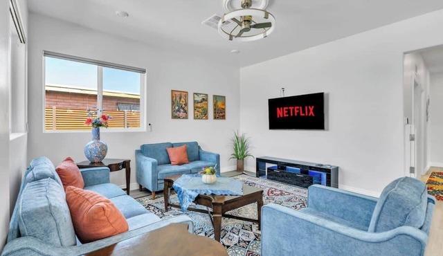 Sonoran Summer Compound | 5BR Near UofA & Downtown