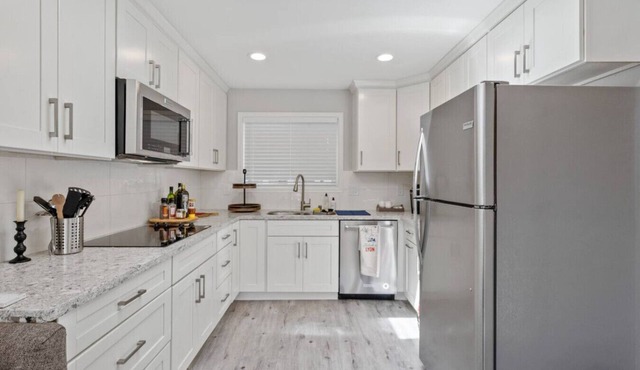 Spacious 1 bed/1 bath apt in Santa Clara w/patio