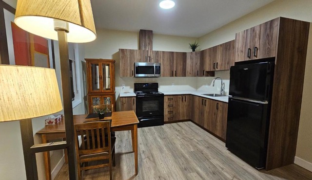 Spacious 2 Bedroom Loft Apt #7