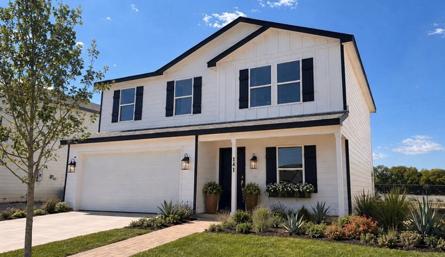 Spacious 5-bedroom house in quaint Abilene with High-speed Internet
