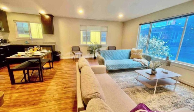 Spacious 8BR/8BA Retreat in Queen Anne