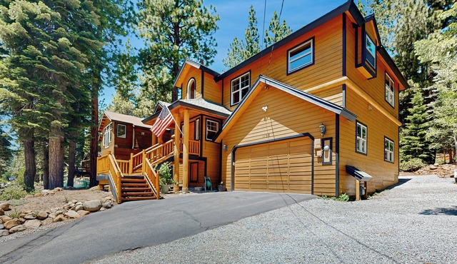 Spacious Deck w/Private Hot Tub: Kings Beach Gem
