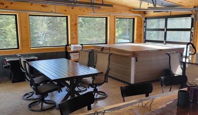 Spacious Hillside Cabin Near Slopes