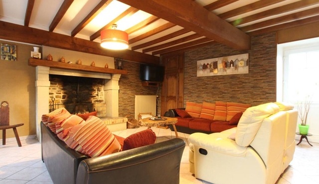 Spacious house in Bricquebec, pets allowed, private garden