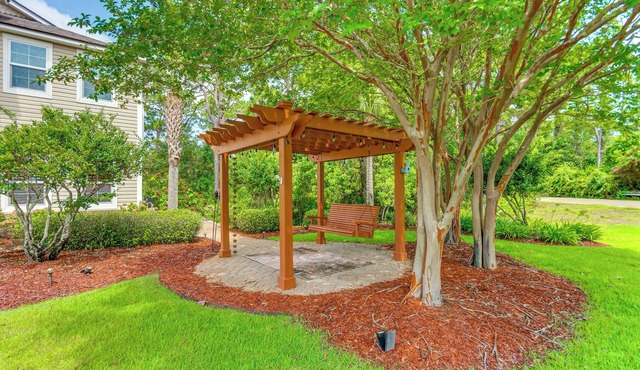 Steps to Bay: Tranquil Navarre Retreat w/Balcony