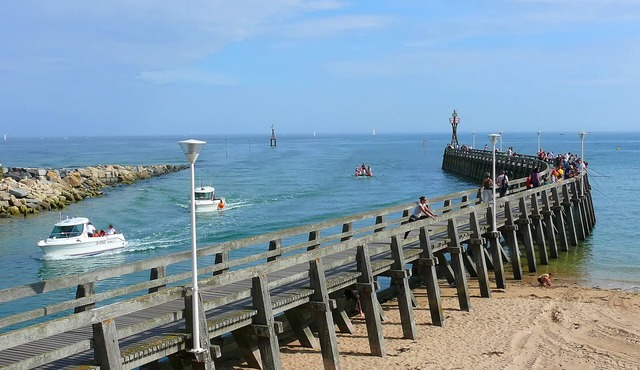 Studio 100m from the sea and shops