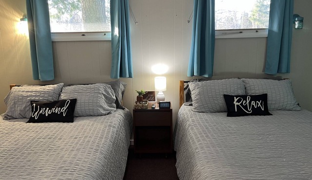 Studio #2 On Lake Superior, Water Views and Outdoor Adventure Await!