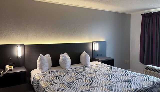 Studio 6 Suites Perry, GA