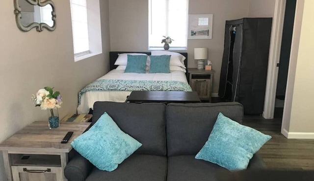 Studio apartment located in the North Valley