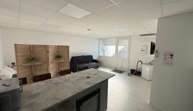 Studio rdc 2 in Saint-Parize-le-Châtel
