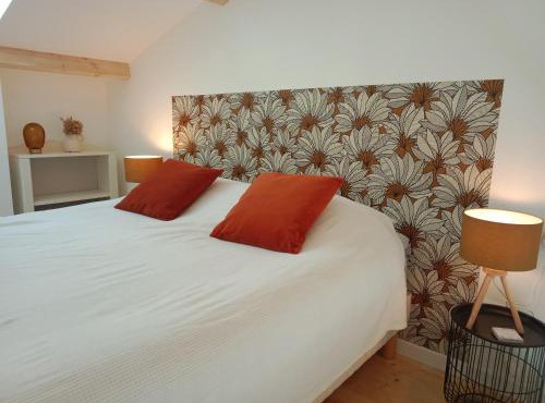 "Studiocaroline44", 2 studios entre la ville et la mer, parking, cuisine, moins de 15min de l'aéroport in Bouaye