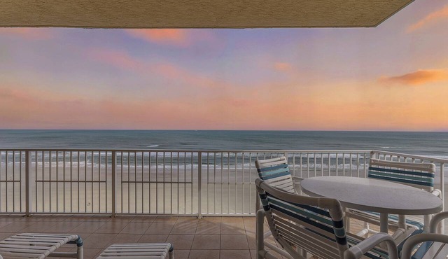Stunning Corner Unit in Malibu with Beautiful Ocean Views from the Balcony