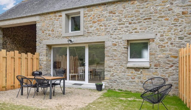 Stunning home in La Pernelle with WiFi