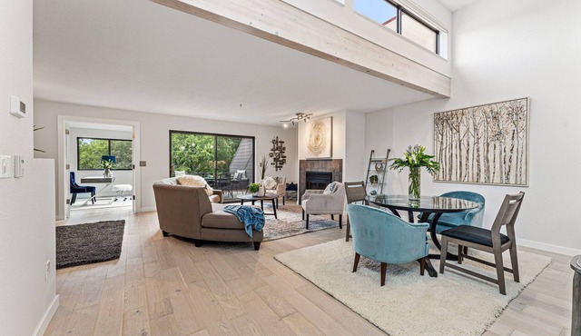 Stylish Downtown 2BR Condo in West End