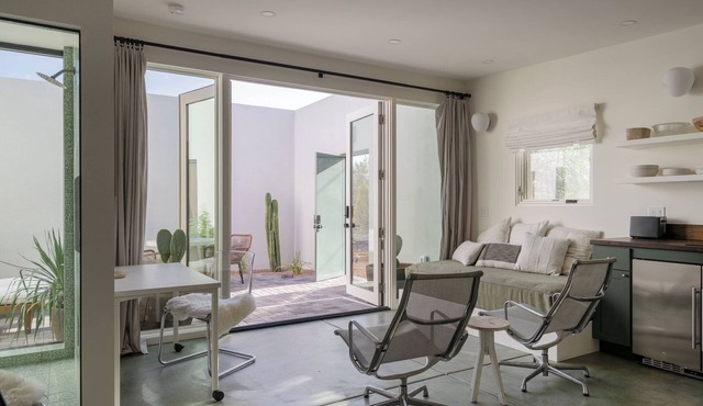 Stylish Modern Oasis with Private Courtyard