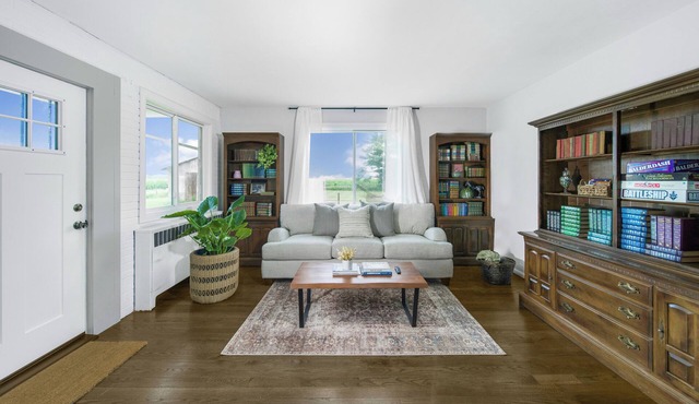 Summer Sale! Quiet Farmhouse near Waterparks and Birch Run Outlets