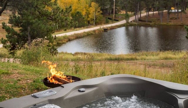 Sun Filled Joy: Hot Tub + Sauna + Watch Wildlife