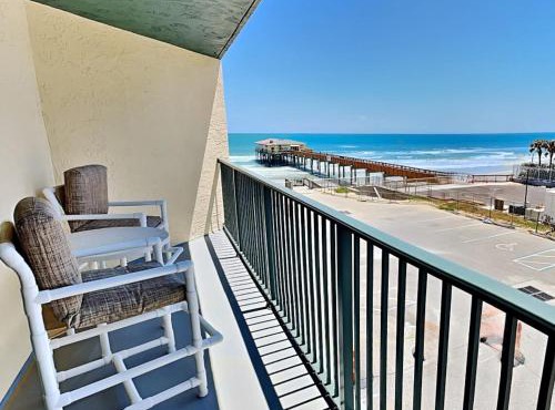 Sunglow Resort 305