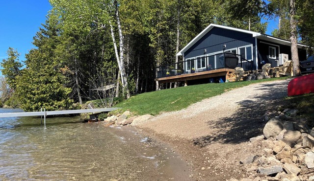 Sunset Cottage with private beach area, fire pit, kayak and canoe!