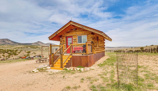 Sunset & Mtn Views: Rustic Colorado Retreat!
