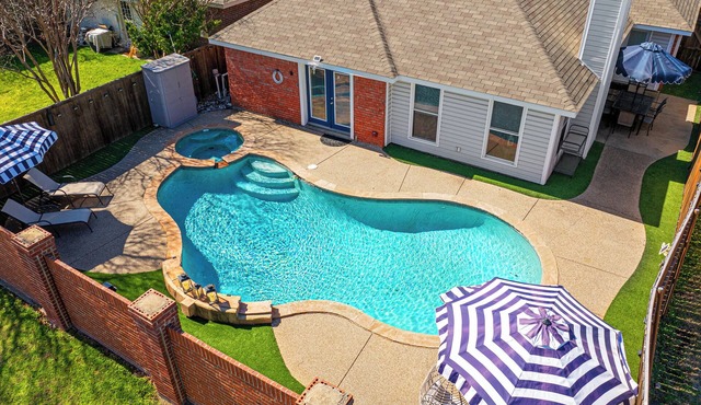 Sunshine Villa: Close to DFW Airport