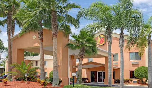 Super 8 by Wyndham Daytona Beach