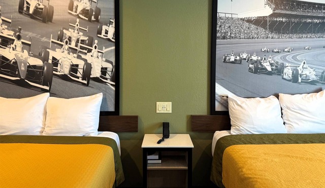 Super 8 by Wyndham Frankfort IN