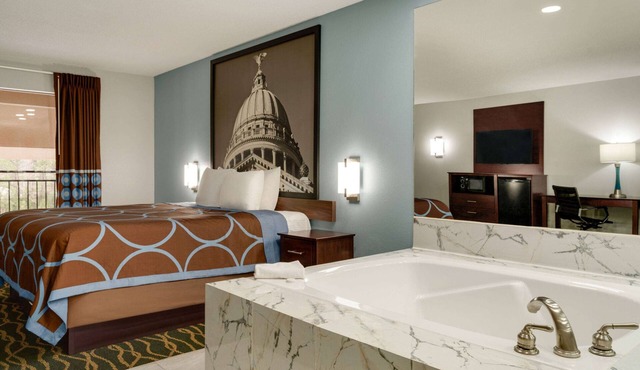 Super 8 by Wyndham Pearl/Jackson Airport