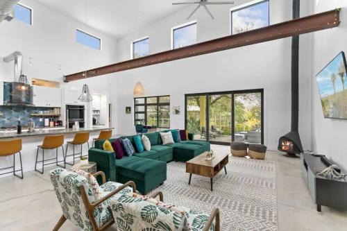 Swim & Dock in Style Art Deco Beach Escape