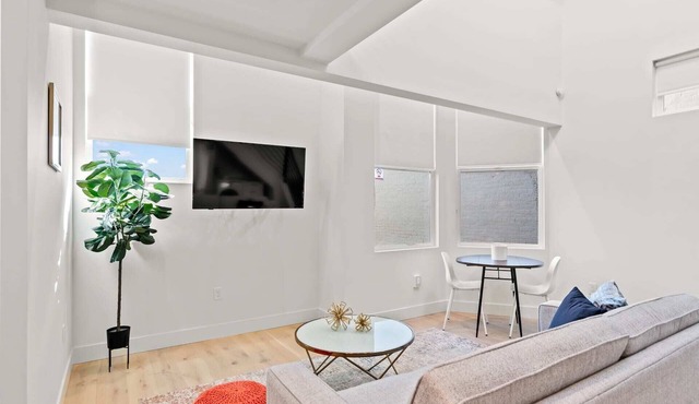 The Addison by Kasa | Stylish Loft | San Francisco