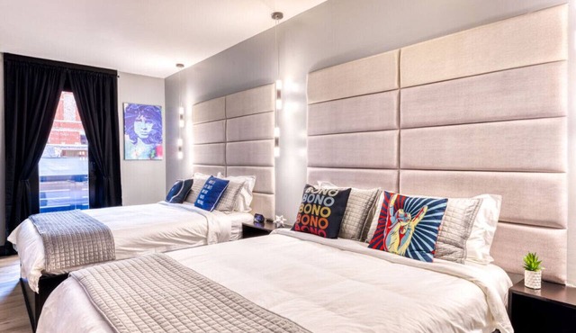 The Bella`s Rocker`s Rhapsody Suite, Sleeps 4, 2 Queens, Private Patio