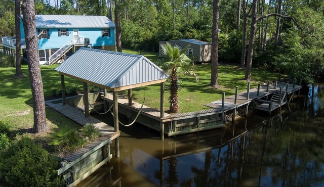 The Blue House~Private Waterfront~Boat Slip~Kayaks