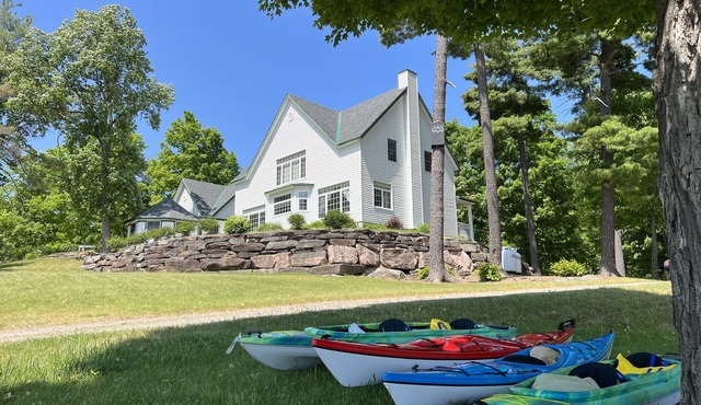 The Lotus – Home with the best view of Calabogie Lake