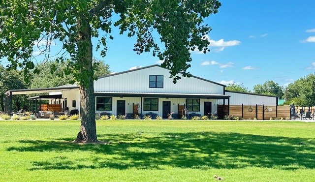The Main Barndo PLUS 9 Bungalows @BarndoBungalows