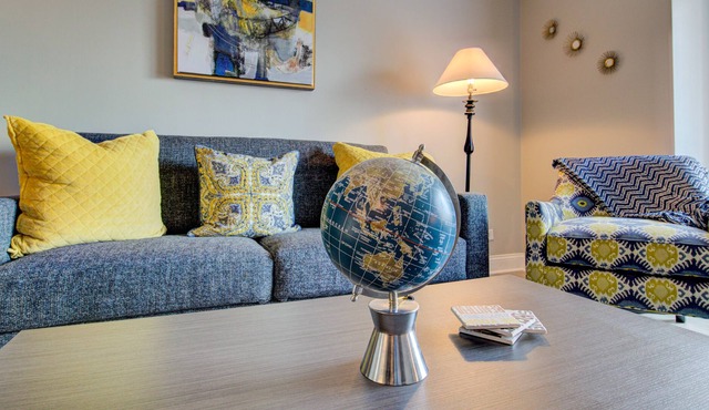 The Premier Lincoln Suite | Downtown Springfield