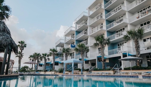 The Shores | Sunset King Balc | S’mores kit, dining, resort | 2 Units