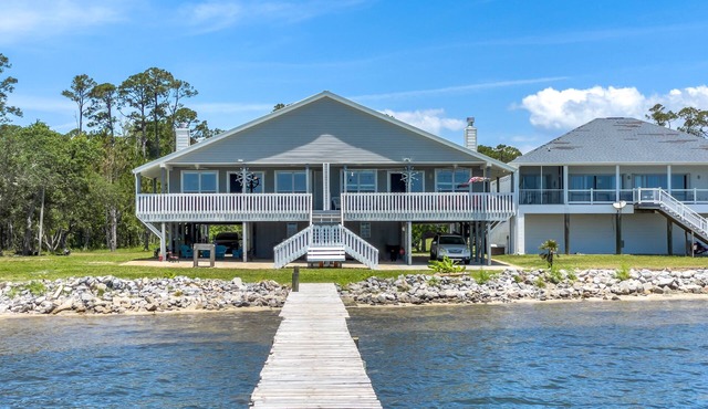 The Waterfront Escape - Private Dock, Gulf Breeze