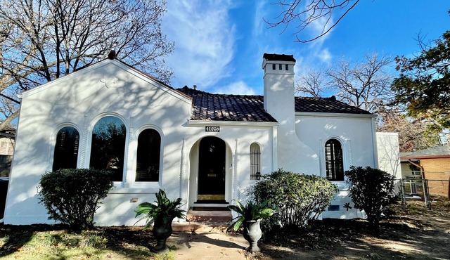 Three Bedroom, 2 Bath, Historic, Charming Spanish Villa in Abilene TX!