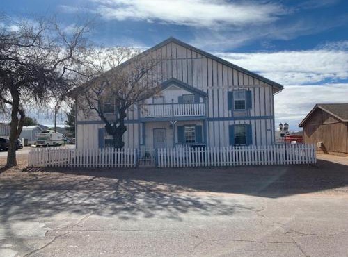Tombstone Bordello Bed & Breakfast