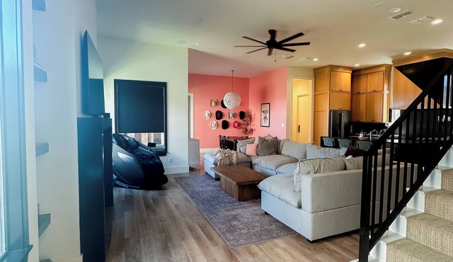 TTU Proximity : Eclectic Western 3 Bedroom House