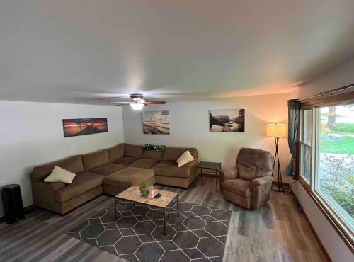 Updated ranch close to Lambeau, Resch, & Titletown