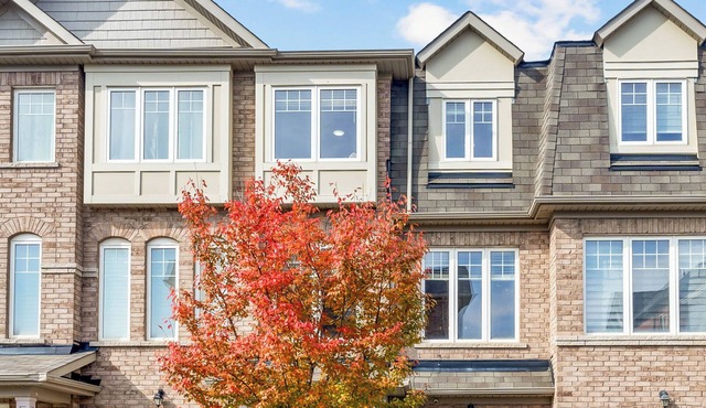 Upscale Entire Home | Trinity Plaza | Free Parking