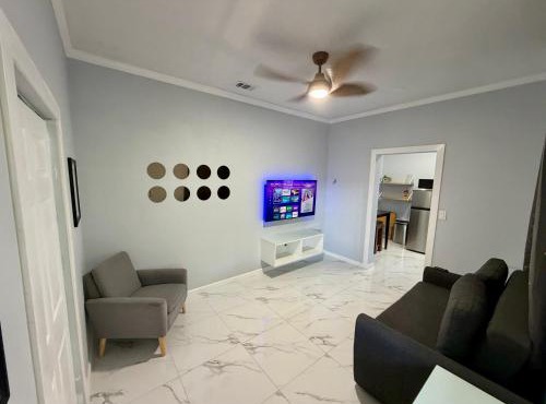 View Private Suite near LEGOLAND, Downtown & Hospital