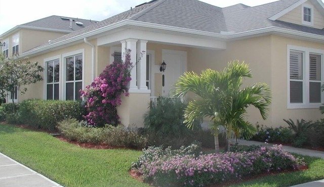 VillaB - Corner Villa at Golf Community