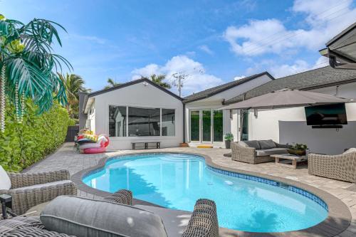 Walkable Couple’s Retreat in West Palm Beach!