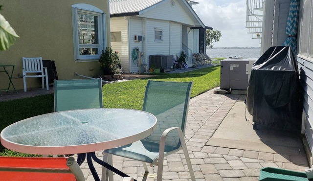 Waterfront Charm 2 Bed 1 Bath Nettles Island